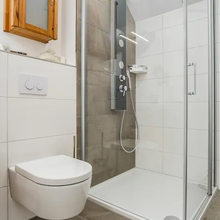 Apartment Lungomare Oro, Penthouse Am Yachthafen, Traum Meerblick, Hunde Erwuenscht
